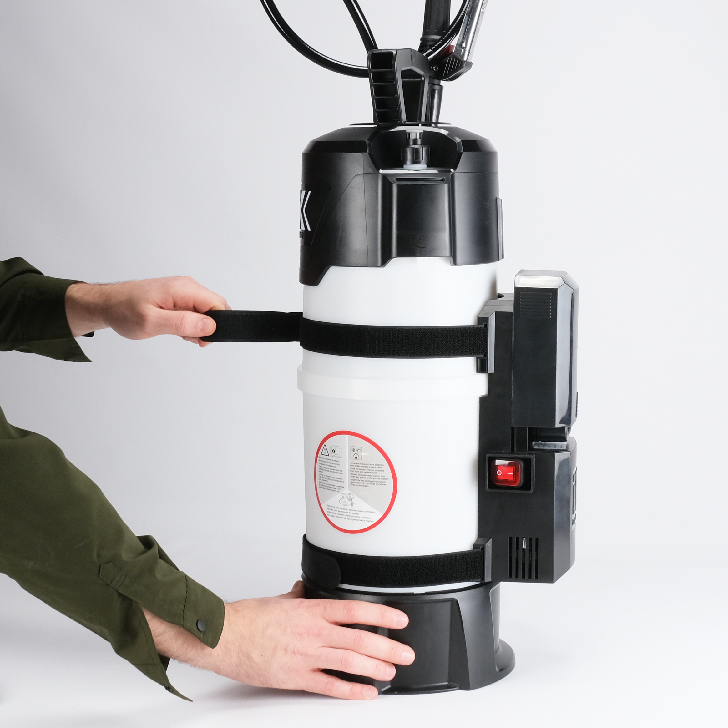 iK E Foam Pro 12 with Battery Powered Air Compressor - Chem-X