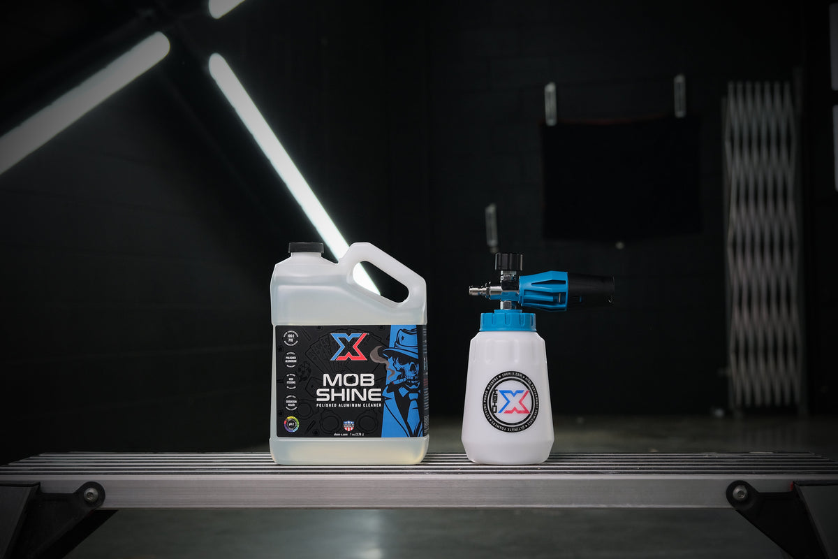Mob Shine gallon with blue foam cannon